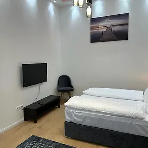  Daire Lizu Apartmant Macaristan