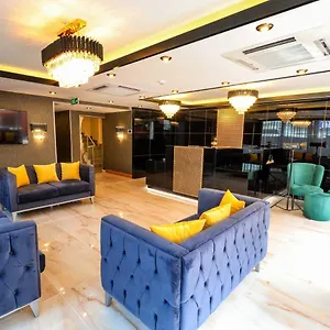 ** Apart Otel Grand Elmira Türkiye